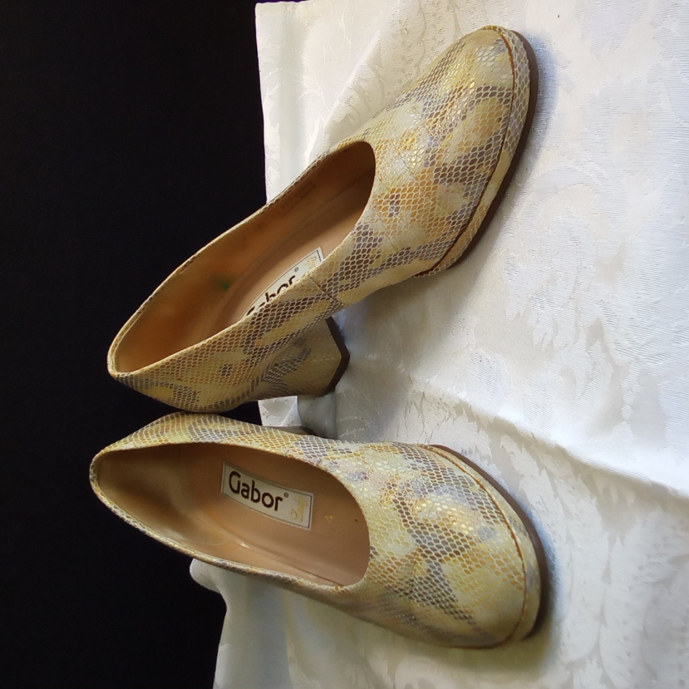 Gabor Made in Austria Snake Skin Shoes